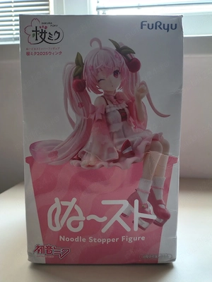 Figurină Hatsune Miku Sakura Miku 2025 (Noodle Stopper) - Nouă, sigilată!
