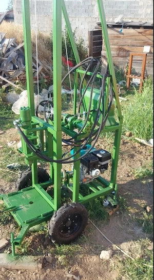 utilaj foraj  puteri fântâni foreză 
