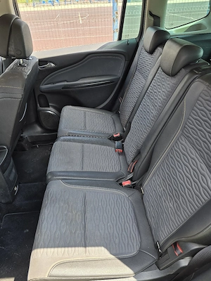 Opel Zafira Tourer 2.0 CDTI   7 locuri - imagine 8