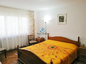 Apartament 3 camere decomandat 68 mp utili, zona Spital