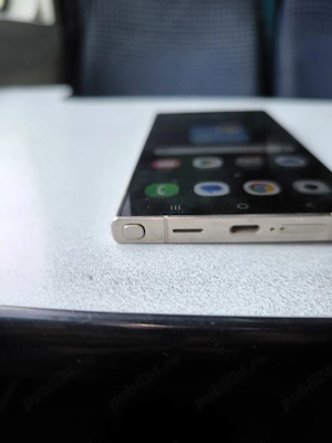 vand Samsung S24 Ultra 