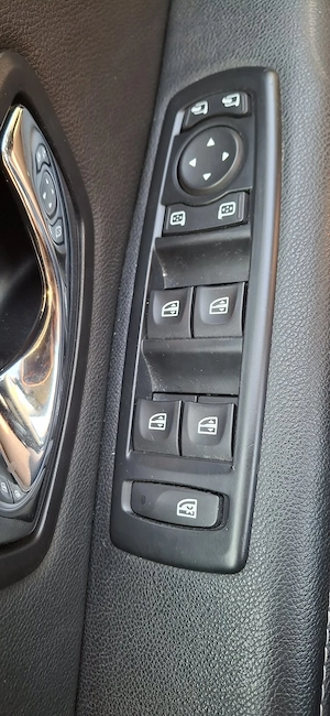 Renault Megane 3 - 2012 - Bose Edition - imagine 8
