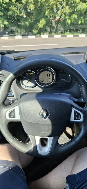 Renault Megane 3 - 2012 - Bose Edition - imagine 7