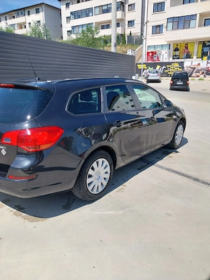 Astra j sport turier 2012 125 cai diesel 1.7  - imagine 5