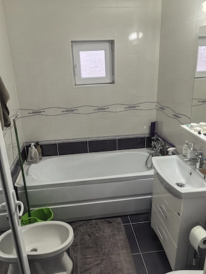 Vând apartament 3camere,et2 - imagine 4