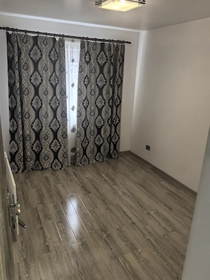 Vând apartament 3camere,et2 - imagine 5