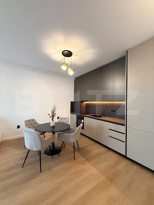 Apartament 2 camere, 45 mp, terasa 10 mp, zona Eroilor - imagine 2