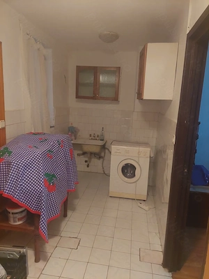 Vând apartament două camere decomandat  etaj  1  - imagine 6