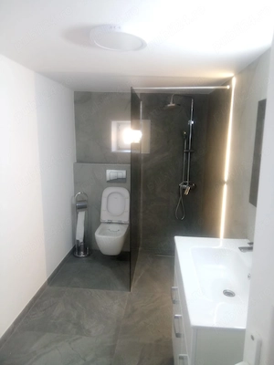 Închiriere casă la curte recent renovată modernizată  - imagine 3