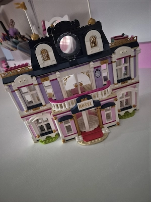 LEGO Friends - Grand Hotel in orasul Heartlake 41684