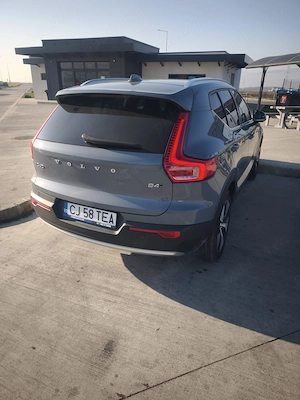 Volvo XC40 B4 AWD 2021 - imagine 2