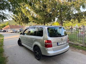De Vanzare VW Touran 2.0 TDI Automat - imagine 3