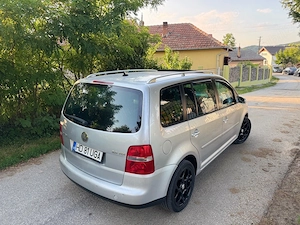 De Vanzare VW Touran 2.0 TDI Automat - imagine 4