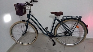 Vand bicicleta cu cos, second hand de dama, pentru femei, 7 viteze in butuc, dinam in butuc