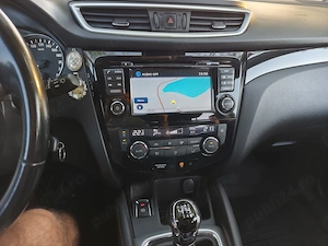 Nissan Qasqai 1.6 diesel 130cp 4x4 dublu clima foarte bine intretinuta revizii masina nefumator - imagine 6