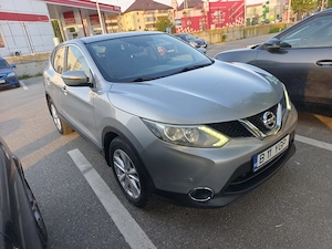  Nissan Qasqai 1.6 diesel 130cp 4x4 dublu clima foarte bine intretinuta revizii masina nefumator