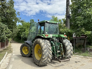 John deere 7600.   - imagine 2