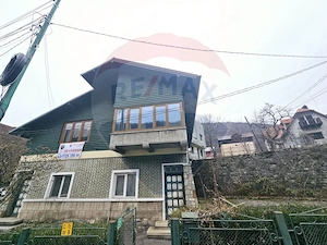 SINAIA- APARTAMENT DE VACANTA/ REZIDENTIAL- 3 camere in vila! - imagine 2