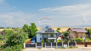 Casă cu panorama spectaculoasa in Sacele - imagine 3