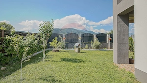 Casă cu panorama spectaculoasa in Sacele - imagine 9