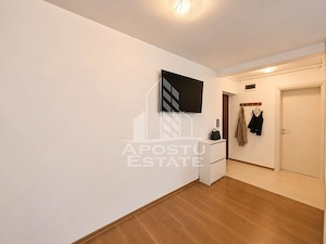 Apartament cu 3 camere de vanzare, loc de parcare, Dumbravita - imagine 4
