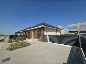 Casa parter - Tunari - 3 camere - 2 bai - 102 mp - prima inchiriere - imagine 15