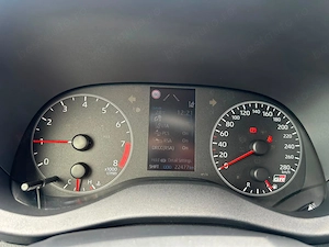 Toyota Yaris - imagine 18