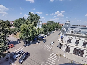 3 camere ultracentral, zona Primariei, centrala termica pe gaz