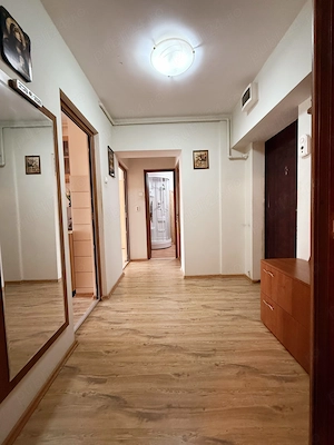Proprietar 2 camere Centrul Civic Brașov, ONIX, mobilat, et. 5 din 8