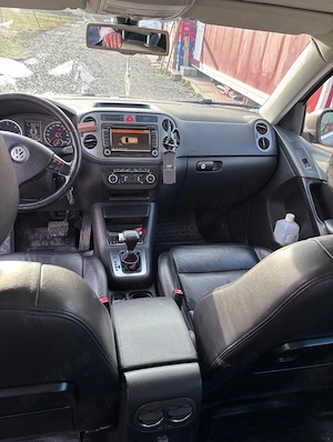 Vând Volkswagen Tiguan din 2009,4x4, automat, dotări pachet full - imagine 3