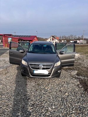 Vând Volkswagen Tiguan din 2009,4x4, automat, dotări pachet full - imagine 2