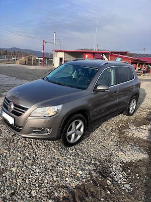 Vând Volkswagen Tiguan din 2009,4x4, automat, dotări pachet full