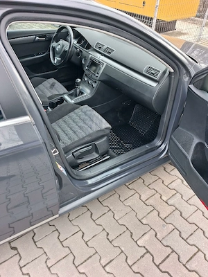 vând Volkswagen Passat  - imagine 4