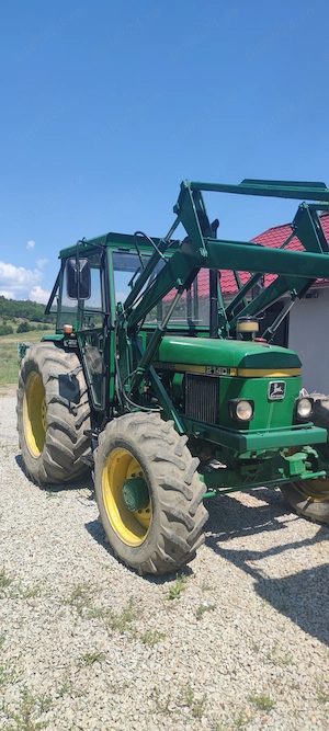 Tractor John Deere 4x4 cu incarcator 