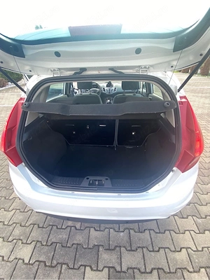 Vand ford fiesta 2010 1.2 benzina - imagine 5