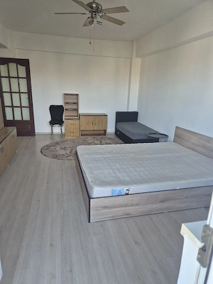 Vand apartament 1 camera - imagine 2