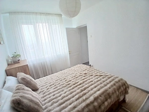     3  camere  la pret de 2 camere - imagine 4