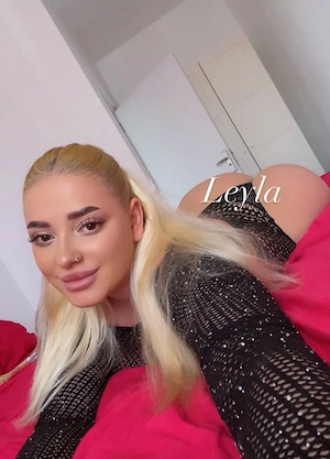 Leyla- sunt în oraș doar luna aceasta 