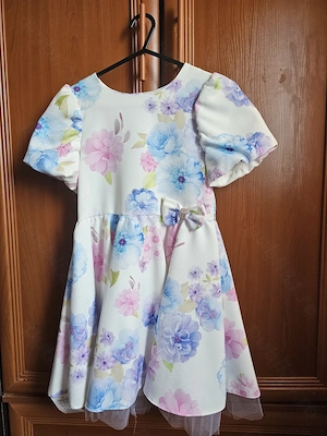 Vand rochie fetita 