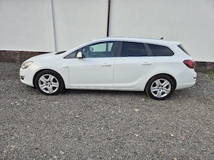 Opel Astra J - imagine 6