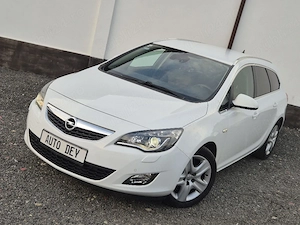 Opel Astra J