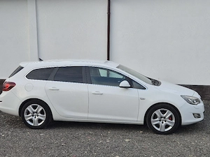 Opel Astra J - imagine 3