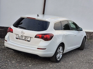 Opel Astra J - imagine 7
