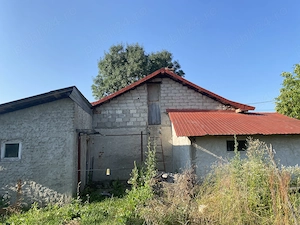 Casa de vanzare si teren,Comuna Suseni, sat Țuțulesti , Arges - imagine 2