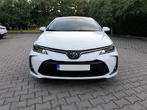 Toyota Corolla 1.5 Benzina   Scaune Incalzite   Automat   Lane assist   CarPlay   Distronic   Euro 6