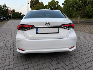 Toyota Corolla 1.5 Benzina   Scaune Incalzite   Automat   Lane assist   CarPlay   Distronic   Euro 6 - imagine 2
