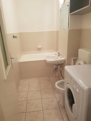 închiriez ap.2 camere decomandat B-dul Dacia 56mp cu lift - imagine 4