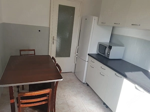 închiriez ap.2 camere decomandat B-dul Dacia 56mp cu lift - imagine 3