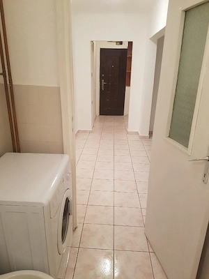 închiriez ap.2 camere decomandat B-dul Dacia 56mp cu lift - imagine 8