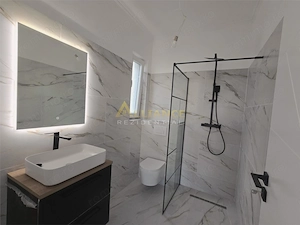 Vila individuala- 450mp teren- 4 camere- beci- Geamuri tripan - imagine 5